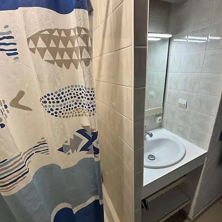 Appartement Les Du Port - 122 - Joli Pour 5 A 6 Personnes Avec Vue Sur Le Mae-9861 *